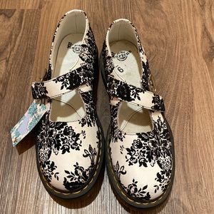 NWOB Dr. Martens flocked damask mary janes